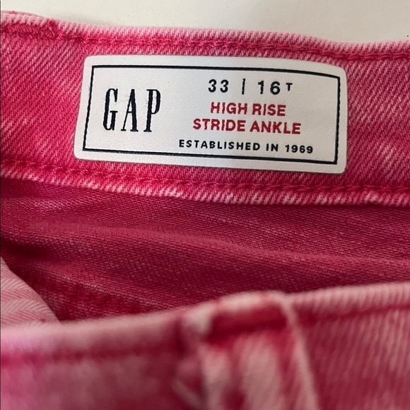 Gap High Rise Stride Ankle Jeans in Sugar Pink - Picture 9 of 15